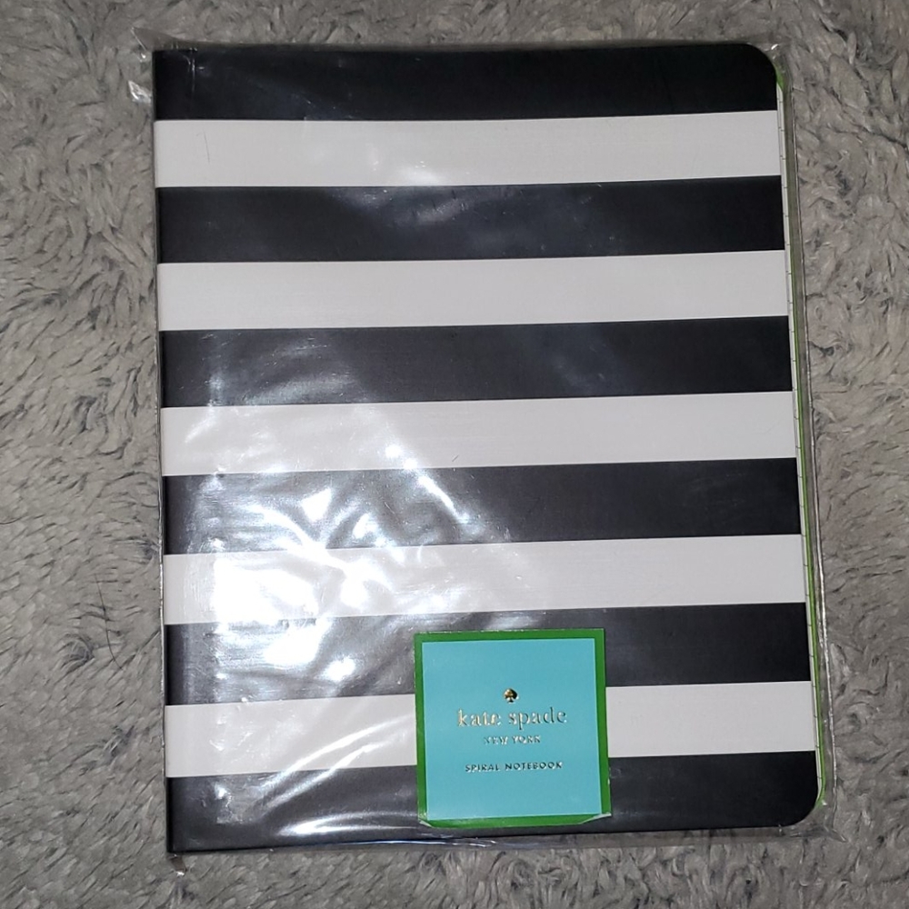 Kate Spade black/white spiral notebook .NWT